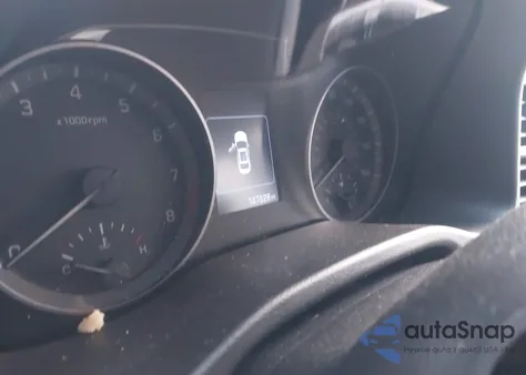 2018 Hyundai Elantra Value Edition z USA, uszkodzony, nr VIN 5NPD84LF9JH292902